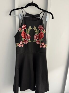 GUESS Black Floral Embroidered Scuba Halter Dress M